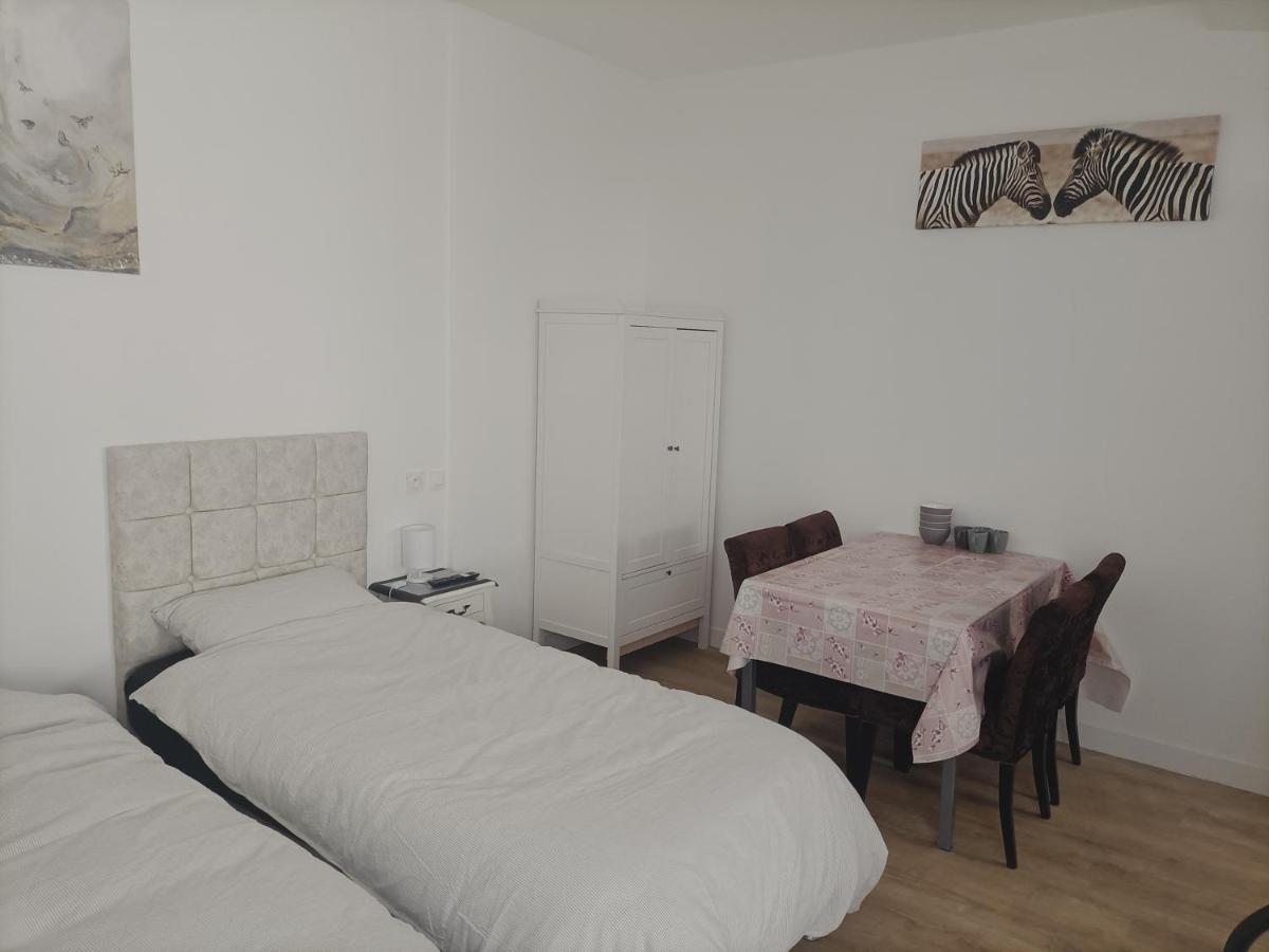7 Minutes De L'Aeroport Cdg 5 Bed & Breakfast Thieux  Bagian luar foto