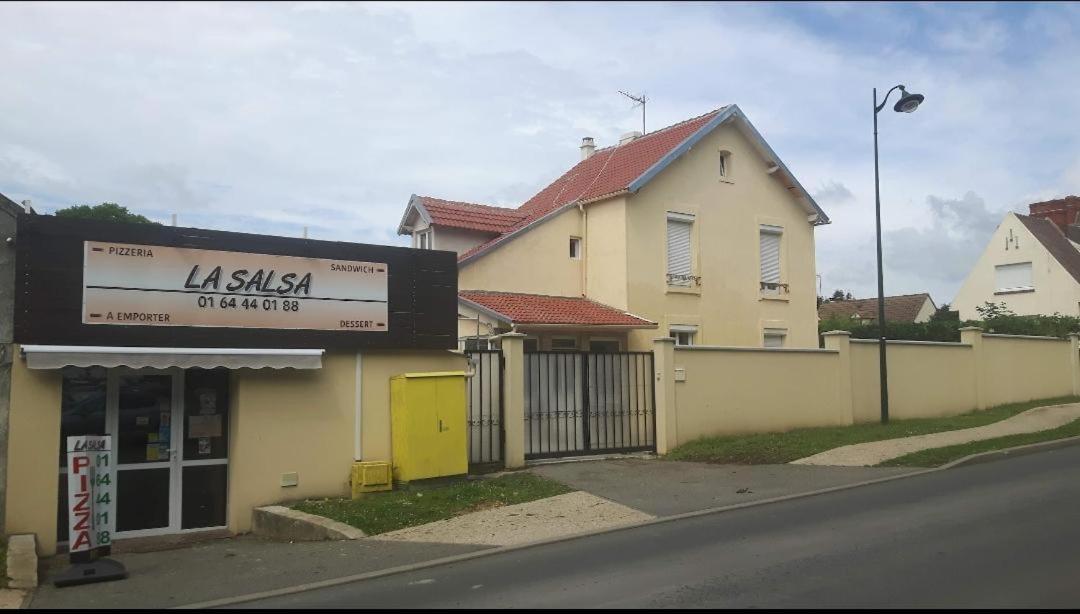 7 Minutes De L'Aeroport Cdg 5 Bed & Breakfast Thieux  Bagian luar foto